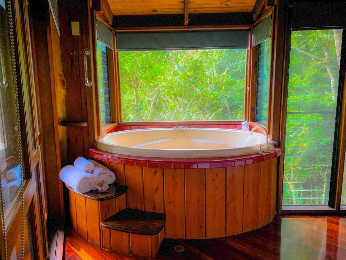 Mt Quincan Crater Retreat Lodge